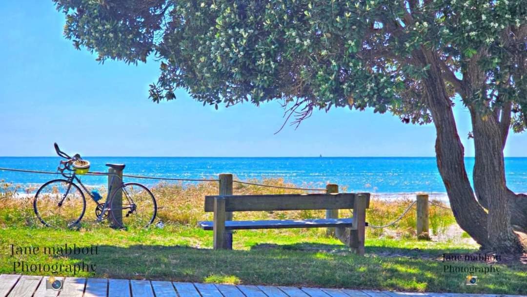 Avocate' Cottage Whiritoa Bagian luar foto